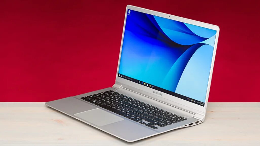 Ноутбук самсунг видит. Samsung Notebook 9. Samsung Notebook 2022. Ноутбук самсунг 2015. Ноутбук самсунг 2023.