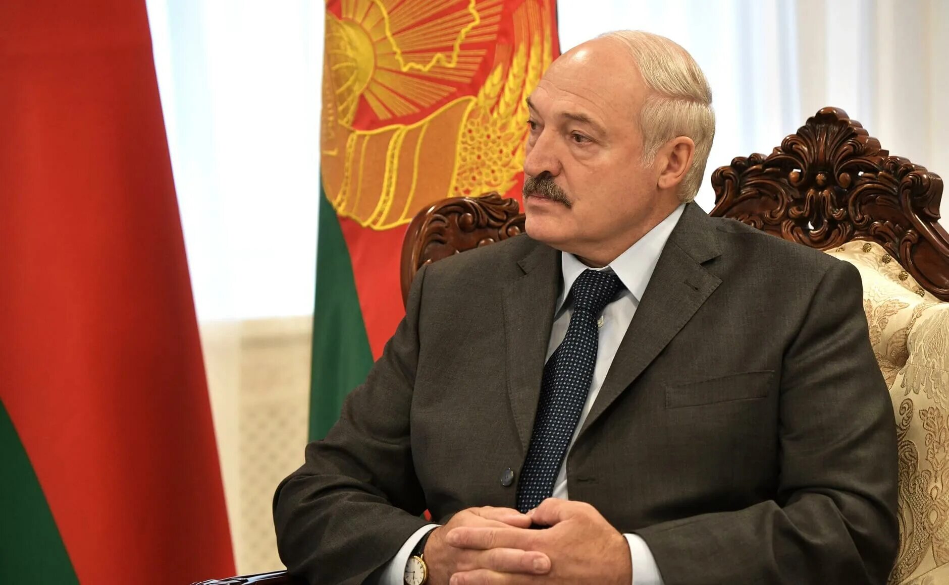 Последнее выступление лукашенко. Александр григорьевич лукашенко. александр лукашенко диктатор. александр лукашенко 1998 фото. александр григорьевич лукашенко мать екатерина трофимовна лукашенко.