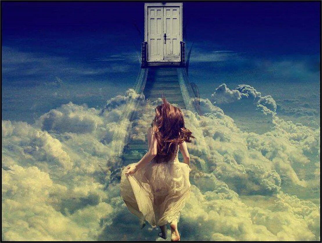 Изящность небесной мечты 2024. Девушка и небо. Девушка идет по небу. Девушка в облаках. Девушка бежит по небу.