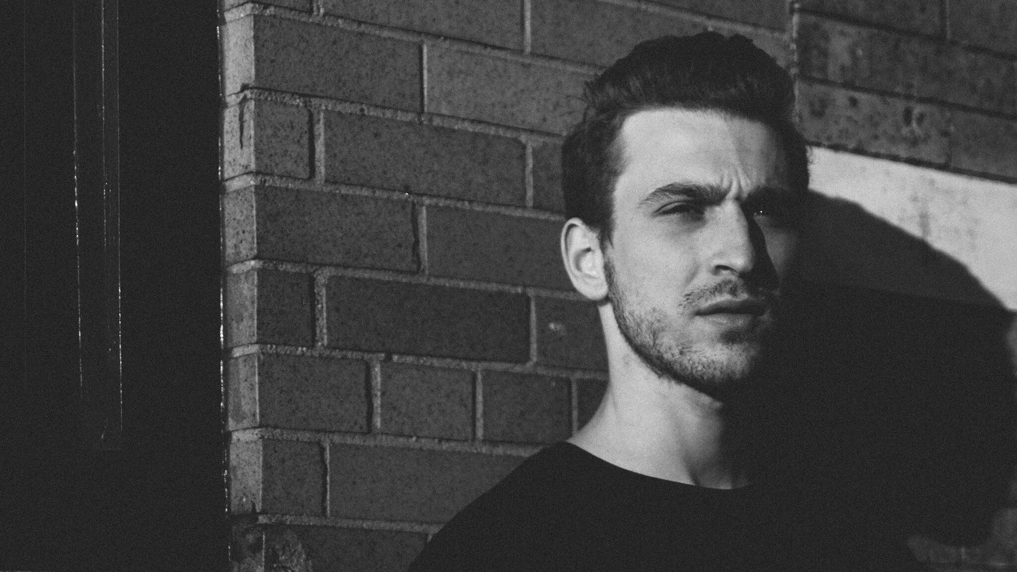 Two feet исполнитель. Two feet солист. Two feet фото. Two feet солист. Two feet группа.