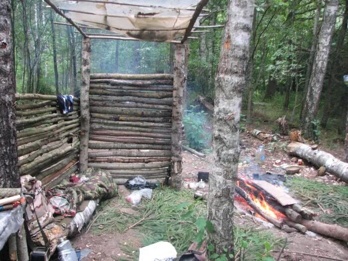 партизанском лагере. партизанский лагерь в белоруссии вов. партизанском лагере. партизанский лагерь вов. станьково партизанские землянки.