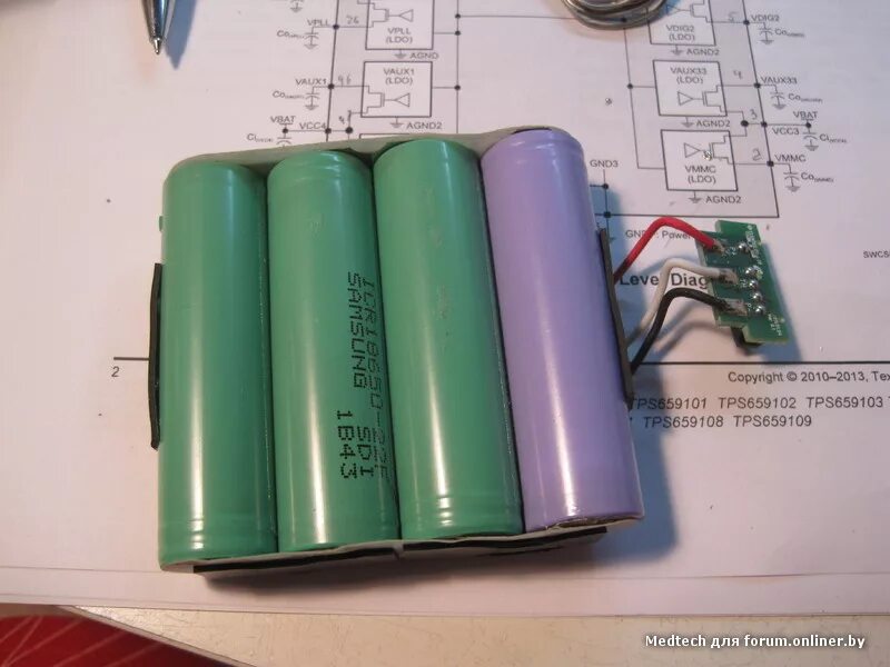 Battery 15. 15 Н1456 АКБ. Миниатюрный аккумулятор 15 вольт. Hg15 аккумулятор. ICLEBO Arte аккумулятор своими руками.