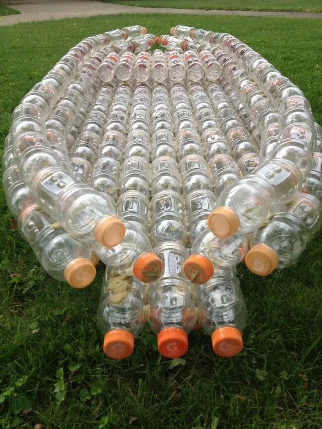 Можно испол. Идеи из бутылок. Поделка из пластиковой бутылки. Поделки из баклажек. Поделки из пластмассовых бутылок.