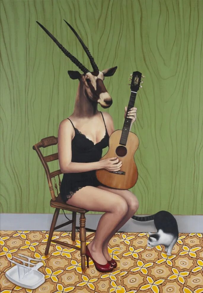 вила девушка. фотосессия около сена. девушка с вилами фото. вила девушка.