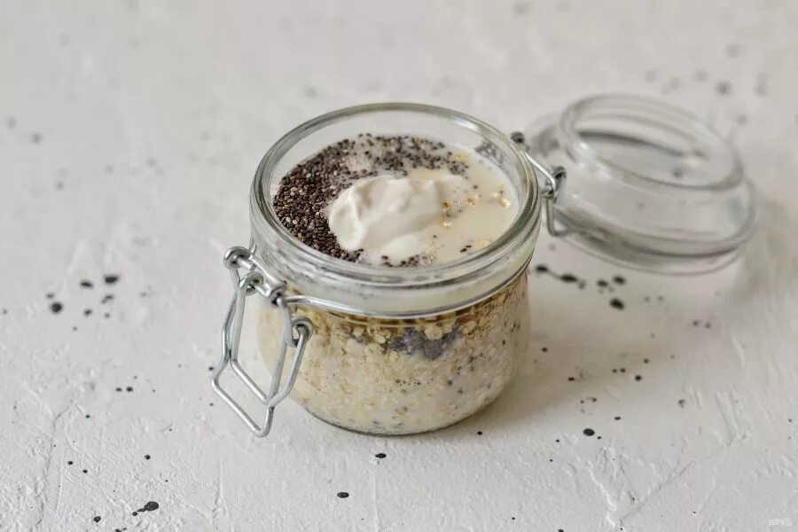 Ночная овсянка с чиа. Ночная овсянка с чиа. Каша с чиа льном. Overnight oats. Овсянка в банке.