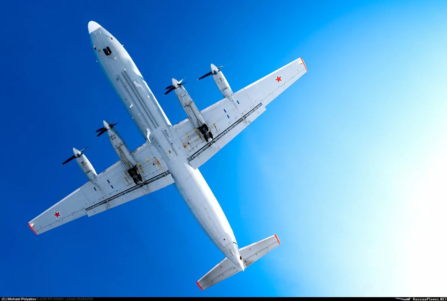 Ил 22 взпу. Ил-22-сурт. У-2 самолёт. Ил 22 ретранслятор. Ил-22пп порубщик.