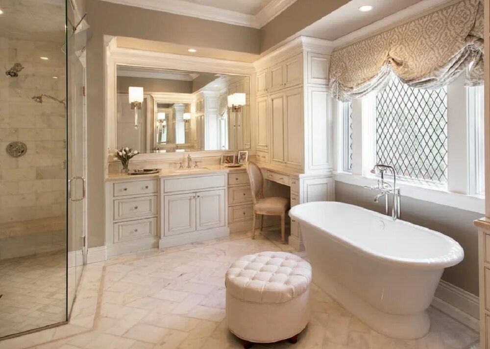 Красивая ванная комната. Интерьер ванной комнаты. Ванна в классическом стиле. Красивые классические Ванные комнаты.