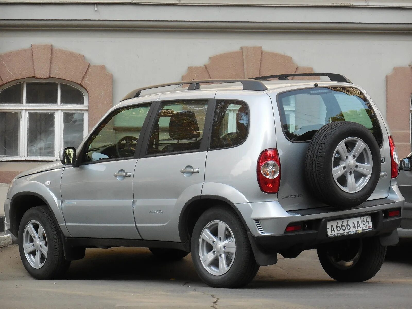 2123 цвета. Chevrolet Niva 2123 винил. Салон Chevrolet Niva 2123 1998г. Масло для Шевроле Нива 2123. А666аа64.