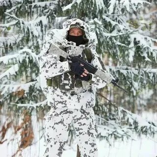 Зимний камуфляжный костюм