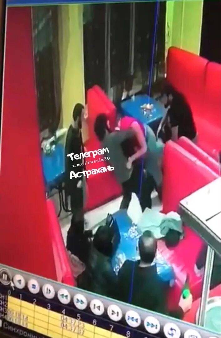 Дагестанцы избили девушек в кафе астрахани. Избиение в кафе. Избили в кафе 2 девушек. Избиение в кафе. Избили в кафе 2 девушек.