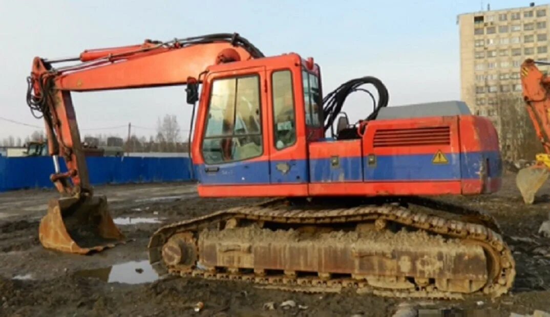 Экскаватор вэкс 30l. Разрез березовский стройсервис. Эксмаш e160w. Работа экскаватор воронеж. Профессия экскаваторщик.