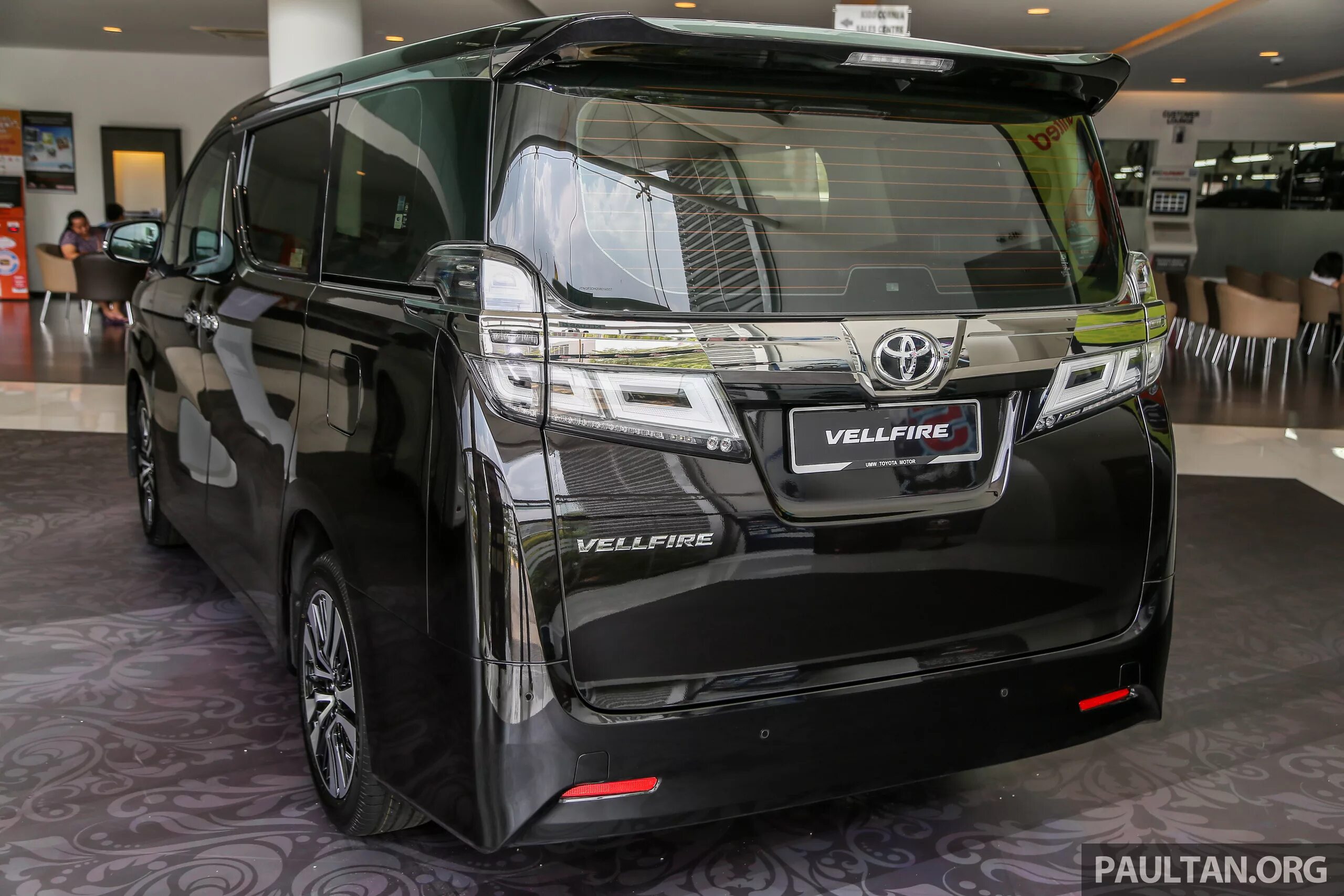 Чем отличается альфард от тойота веллфайр. Toyota Vellfire 2018. Toyota Alphard Vellfire 2018. Тойота Велфаер 2018. Toyota Vellfire 2021.