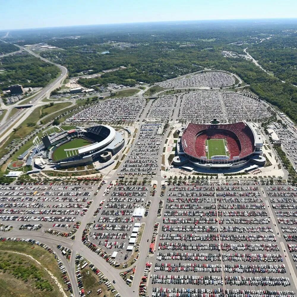 Олимпийские стадионы в США. Олимпийский стадион Ататюрка. Стадион заед спорт Сити. Канзас Сити стадион.