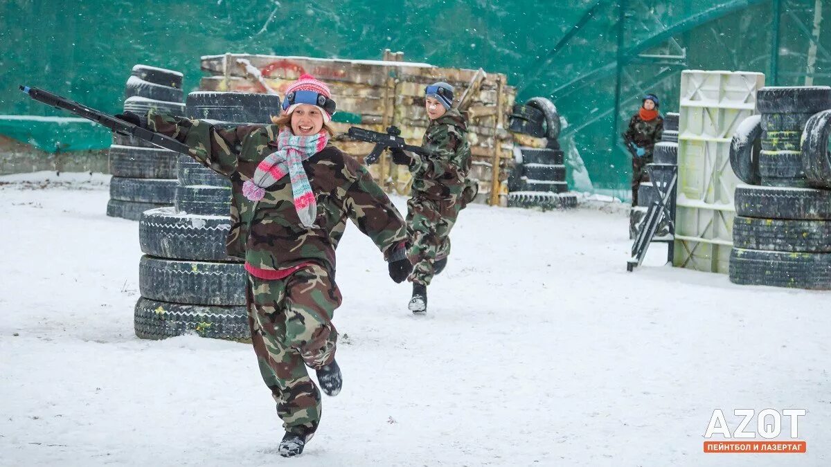 Полигон Рыбинск лазертаг. Лазертаг зимой для детей. Лазертаг для детей. Пейнтбол зимой для детей.