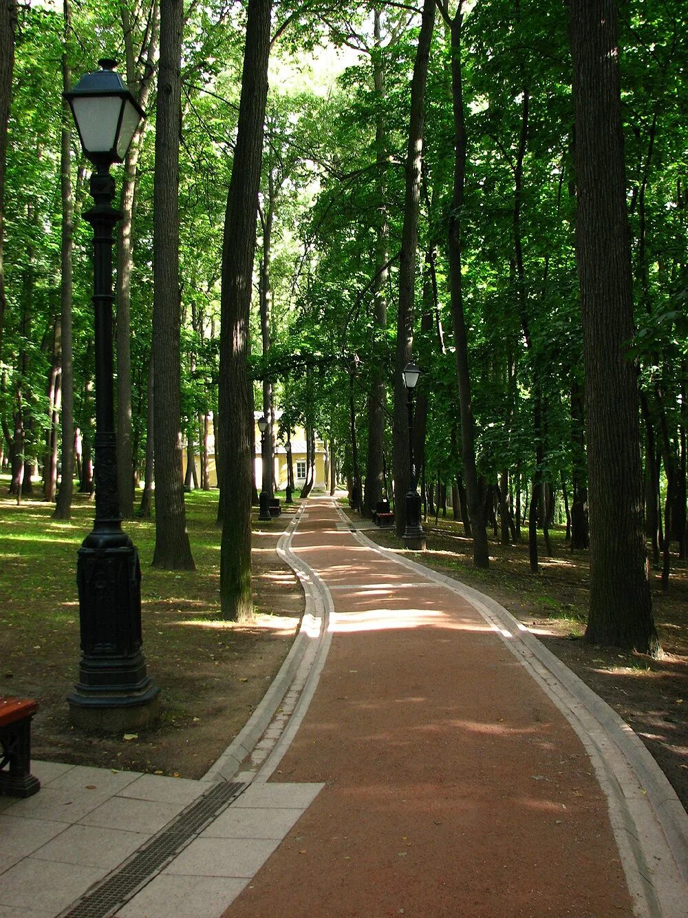 Аллея значение. Парк «аллея любви» в ярославле в питере. царицынский пейзажный парк. царицыно липовая аллея. заневский парк аллея.