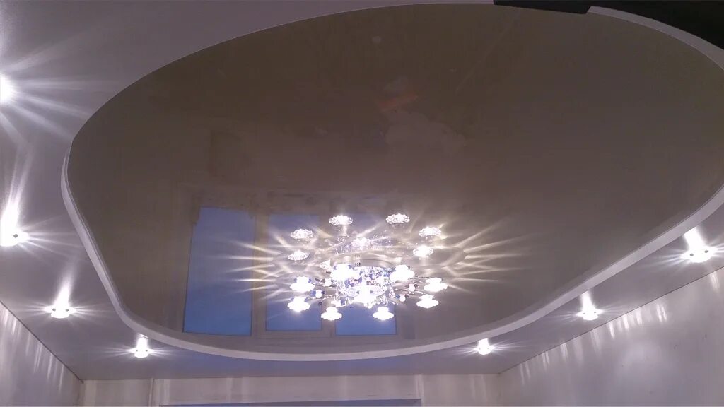 цветной подвесной потолок. натяжные потолки тмк. натяжные потолки оскол. натяжные потолки оскол. натяжной потолок на кухне.