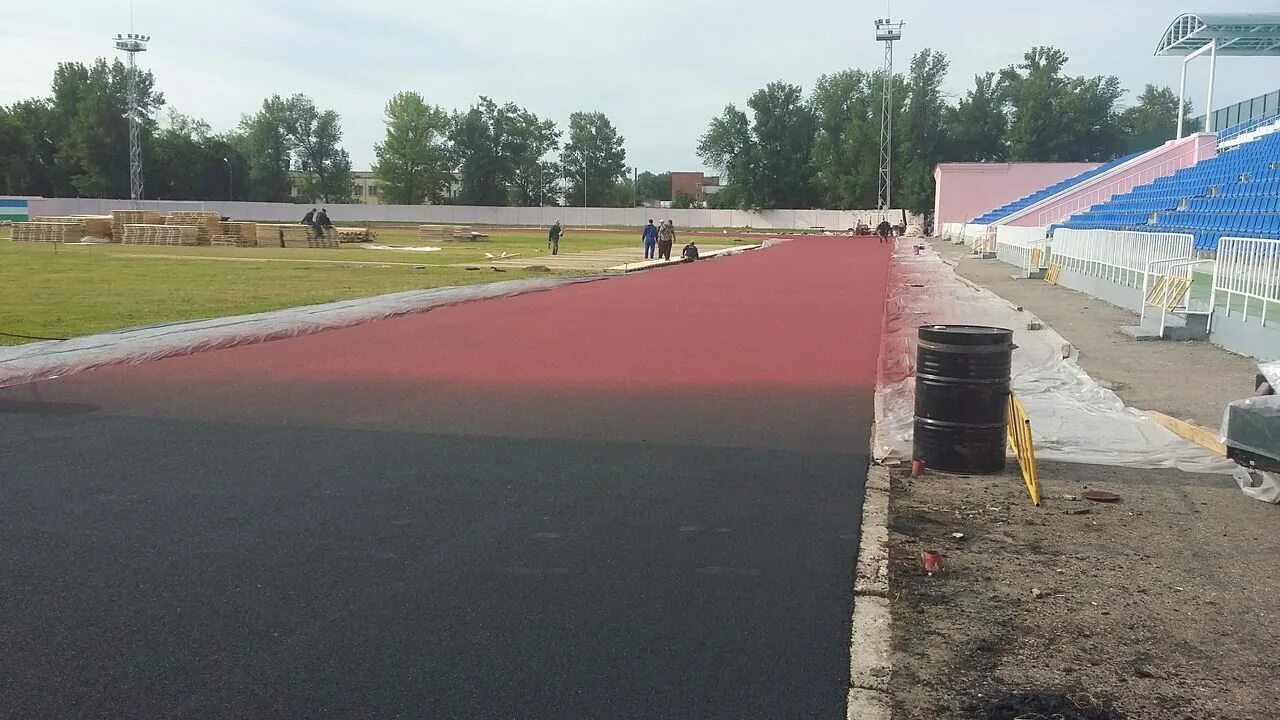 Стадион гастелло. Стадион Гастелло Муром. Стадион имени Гастелло в Уфе. Каток Гастелло Уфа. Стадион Югорск Гастелло.