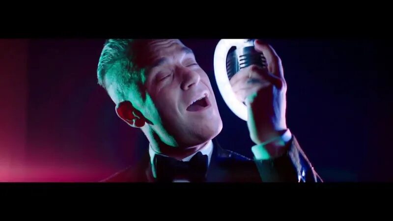 Уилли уильям. Robbie williams клипы. Клип фаррелла уильямса 24 часа. Pharrell happy genre. Фаррелл уильямс клипы.