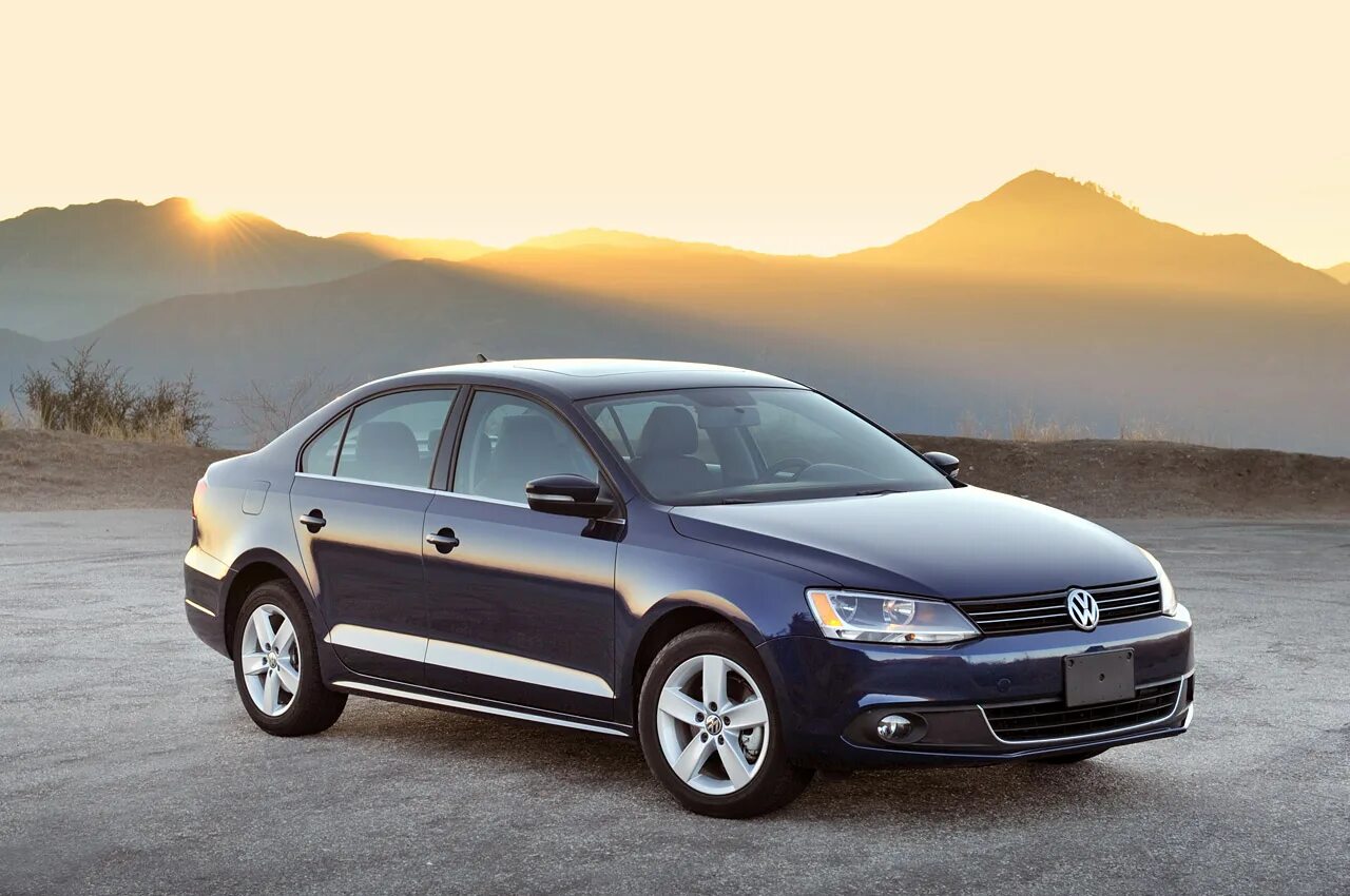 Volkswagen jetta 2011. Фольксваген Джетта 2011. Volkswagen Jetta TDI. Фольксваген Джетта 2011 года универсал. Фольксваген Джетта 2011 года фото.