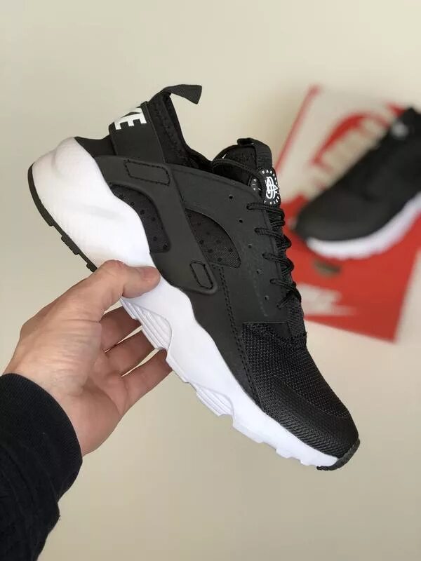 Кроссовки air huarache. Nike Air хуарачи. Nike Huarache черные. Кроссовки найк хуарачи. Nike Air Huarache Ultra.