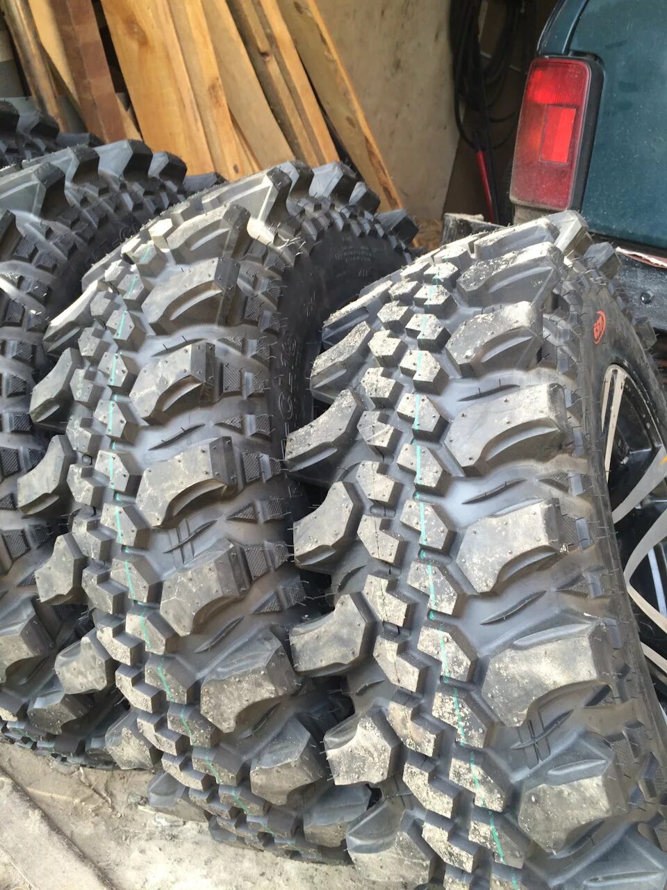 Грязевая резина r16 купить. CST-Maxxis cl18. CST Maxxis cl18 31 10.5. Maxxis cl18 31/10.5 r15. Резина CST cl18.