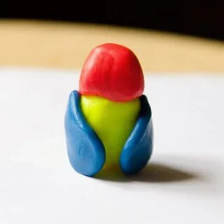 Попугай из воздушного пластилина