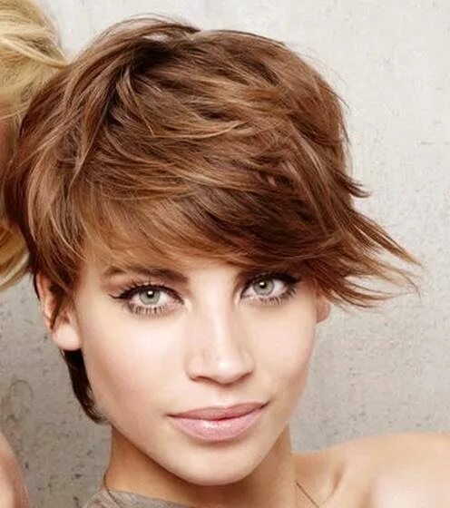 20 carrés repérés sur Pinterest Straight blonde hair, Short messy haircuts, Shor