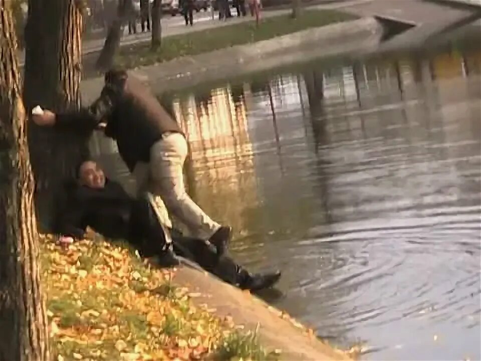 Пьяную киргизку