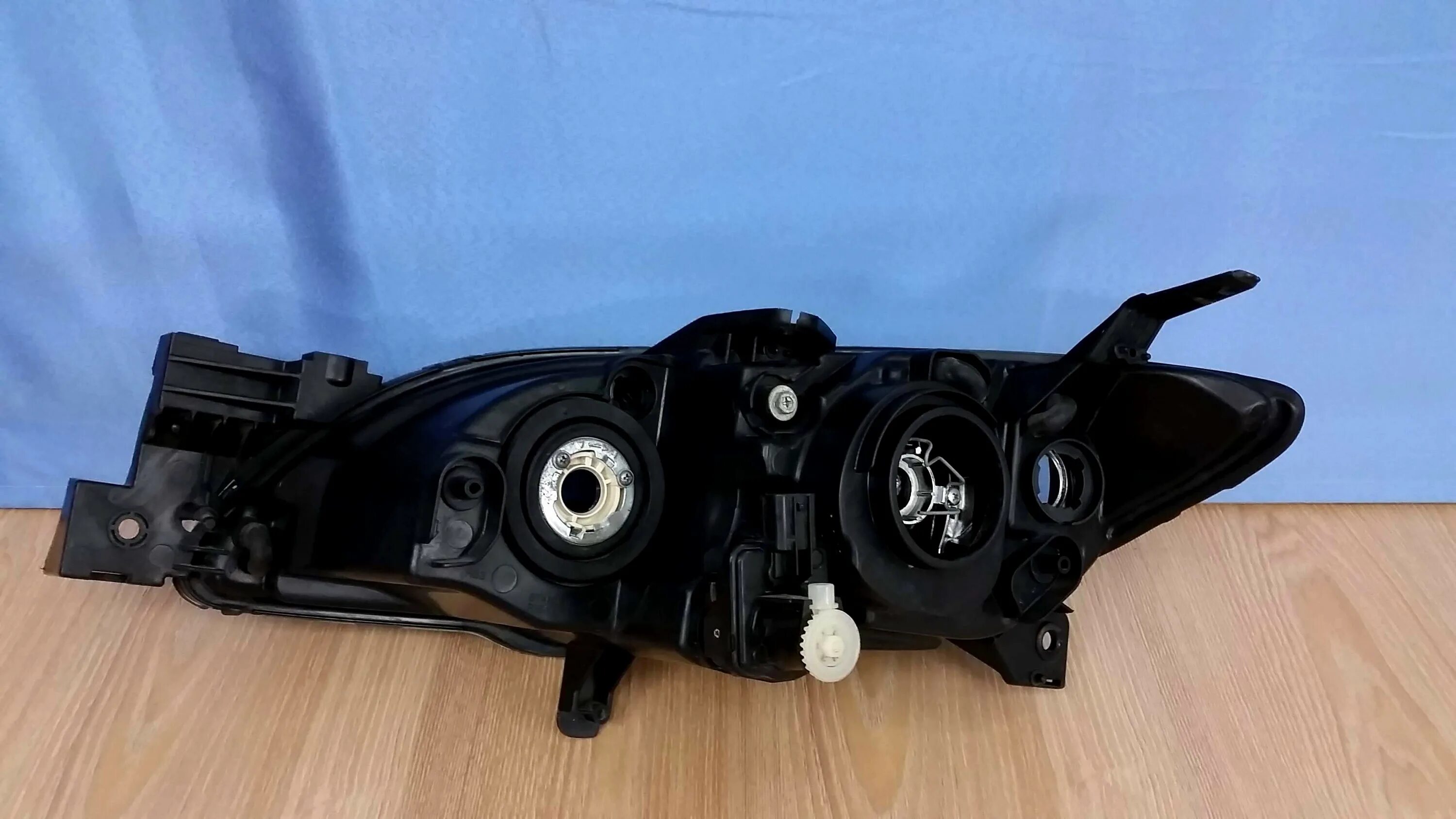 фара мазда 3 bk седан 2007. фары димитровград. фара мазда 3 бк. фара мазда 3 bk седан. фара мазда 3 бк.