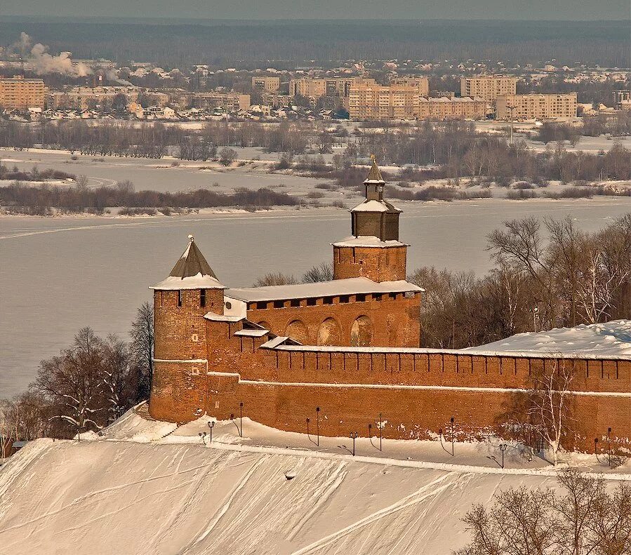 Какой кремль в нижнем новгороде. Борисоглебская башня великий новгород. крепостная стена нижний новгород. каменный кремль в нижнем новгороде. северо-восточная часть кремля нижний новгород.