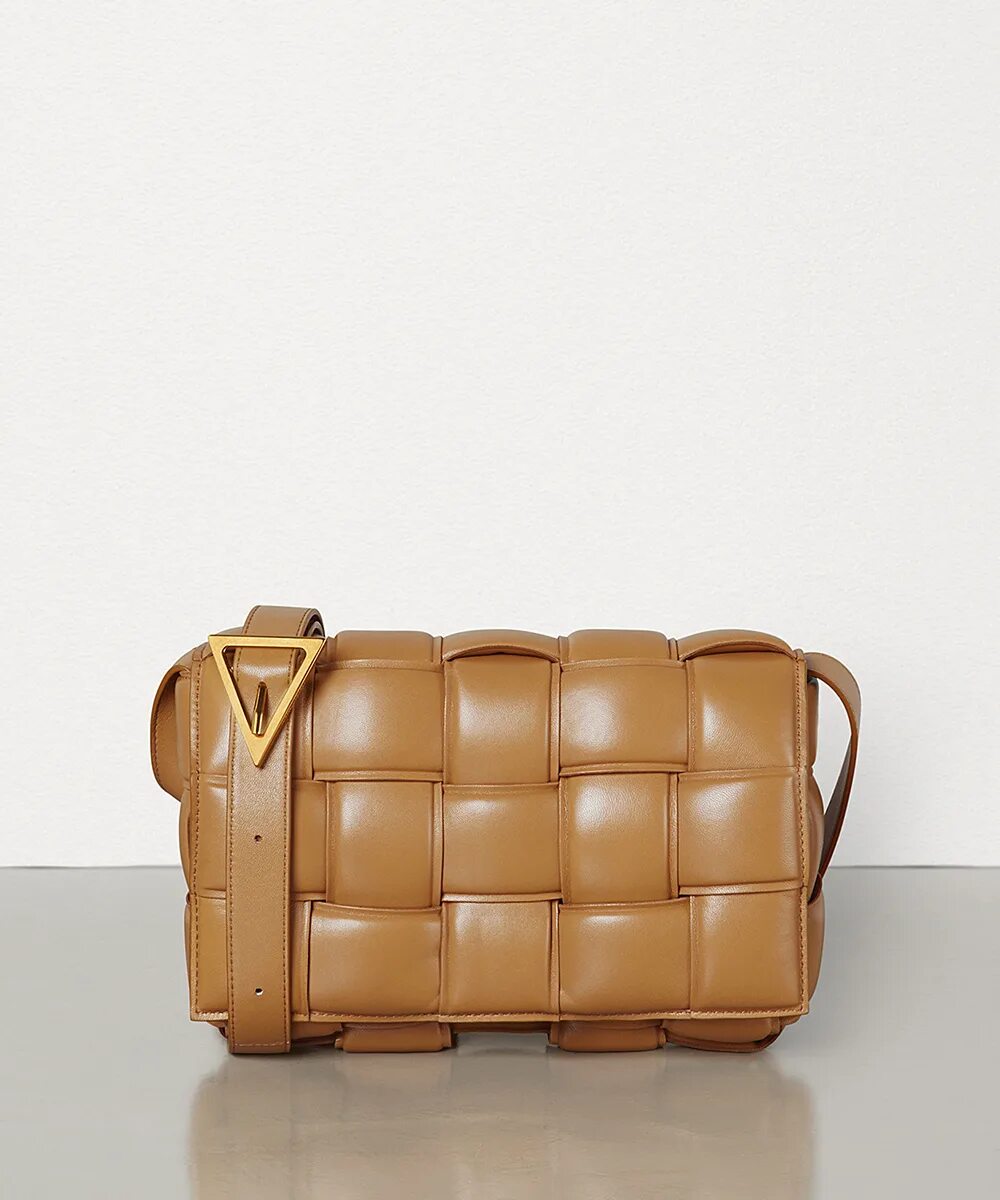 Bottega veneta cassette. Bottega veneta сумка padded cassette. Bottega veneta cassette. Bottega veneta padded cassette bag. Сумка боттега венета padded cassette.
