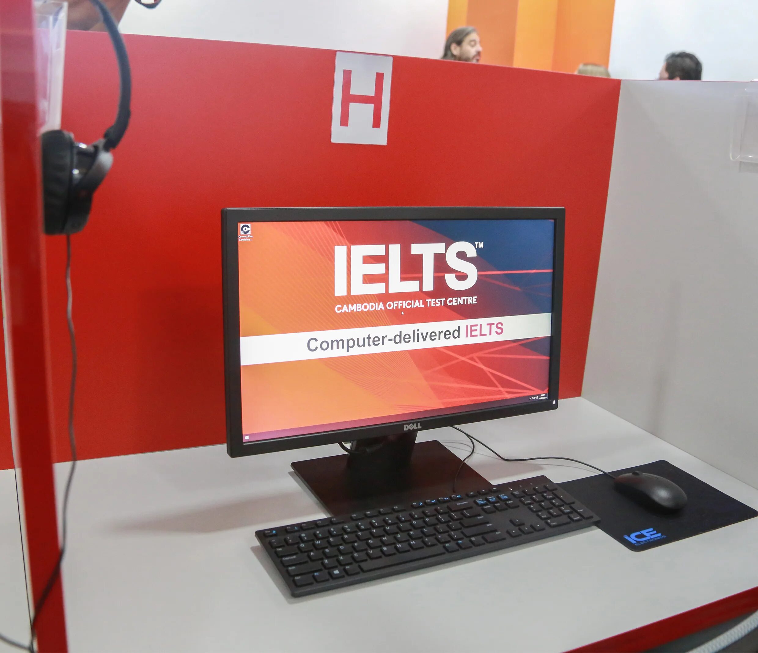 Ielts computer based. Computer ielts. ielts на компьютере. ielts test computer. computer based ielts.
