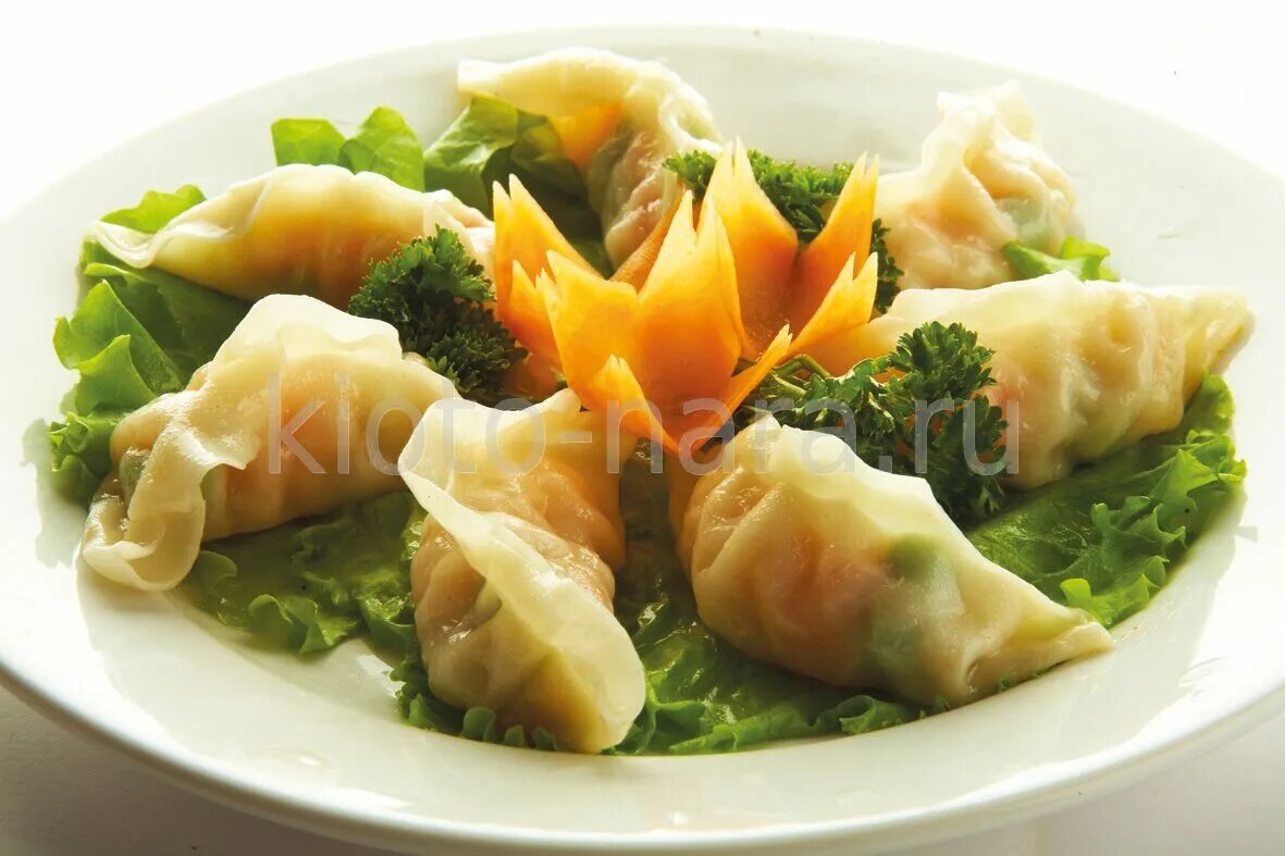японские пельмени с креветками. китайские пельмени с креветками.