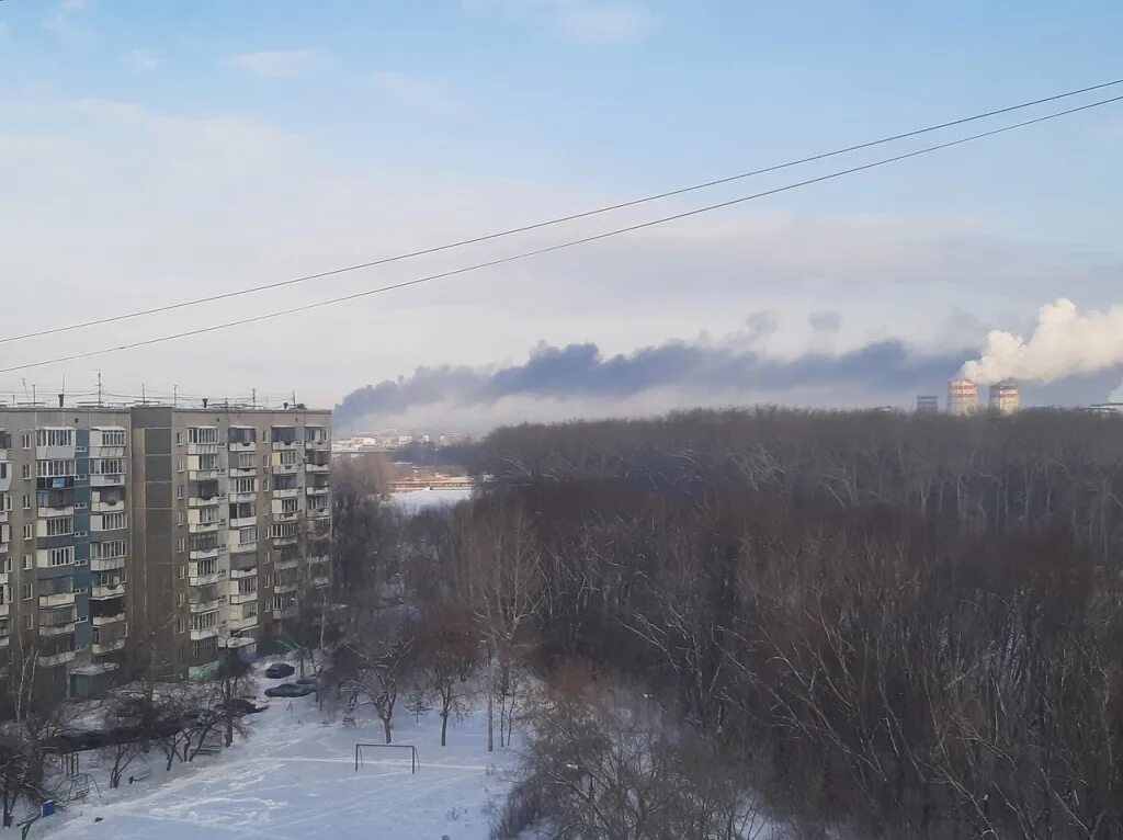 Что случилось на челябинском заводе. Челябинский лакокрасочный завод пожар. города челябинской области. челябинский лакокрасочный завод в 2000 году. пожар на лакокрасочном заводе.