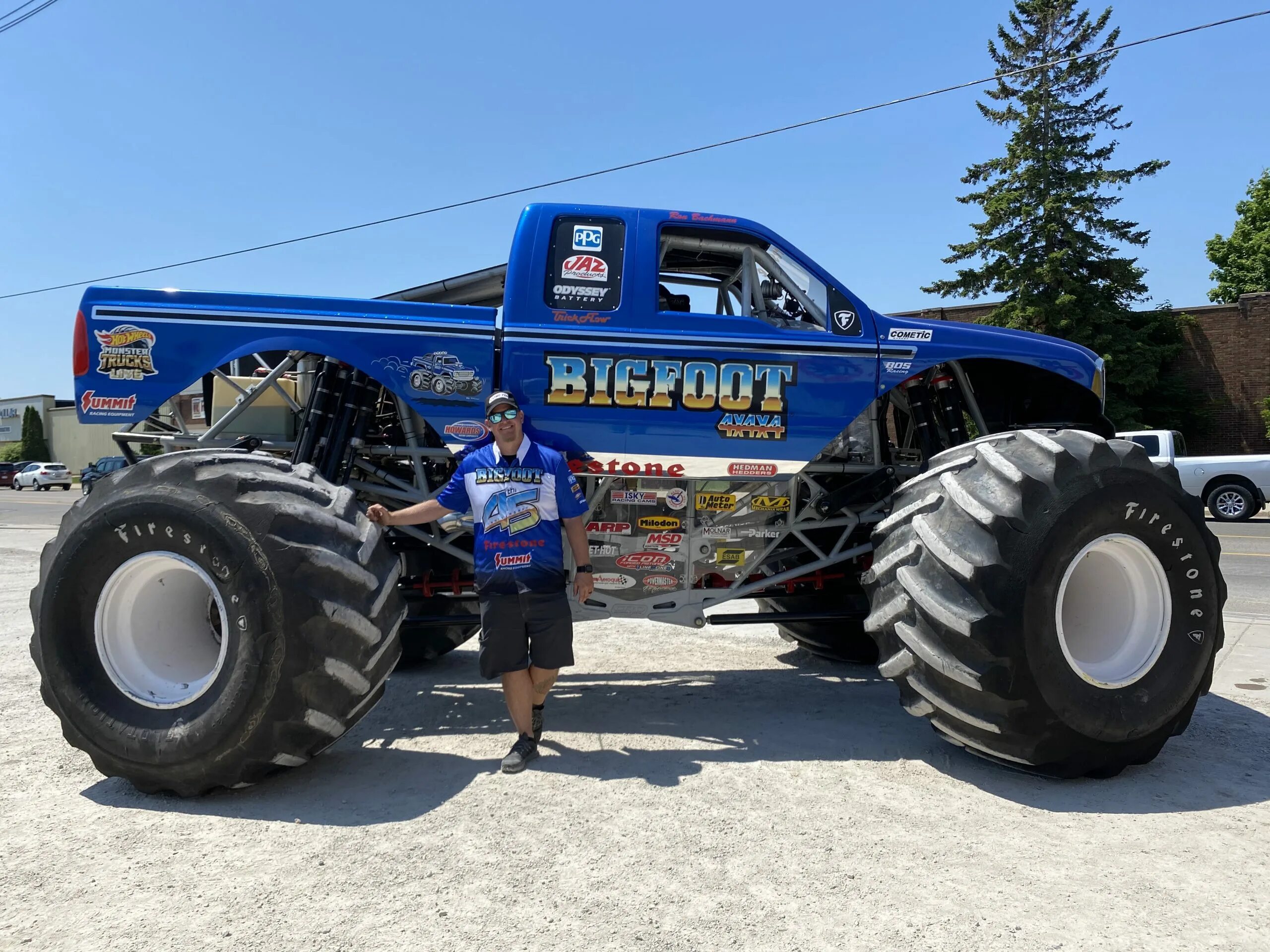 Chevrolet Bigfoot Monster Truck 1990. Монстр трак бигфут из нянек. Fusion Ford бигфут. Бигфут КАМАЗ.