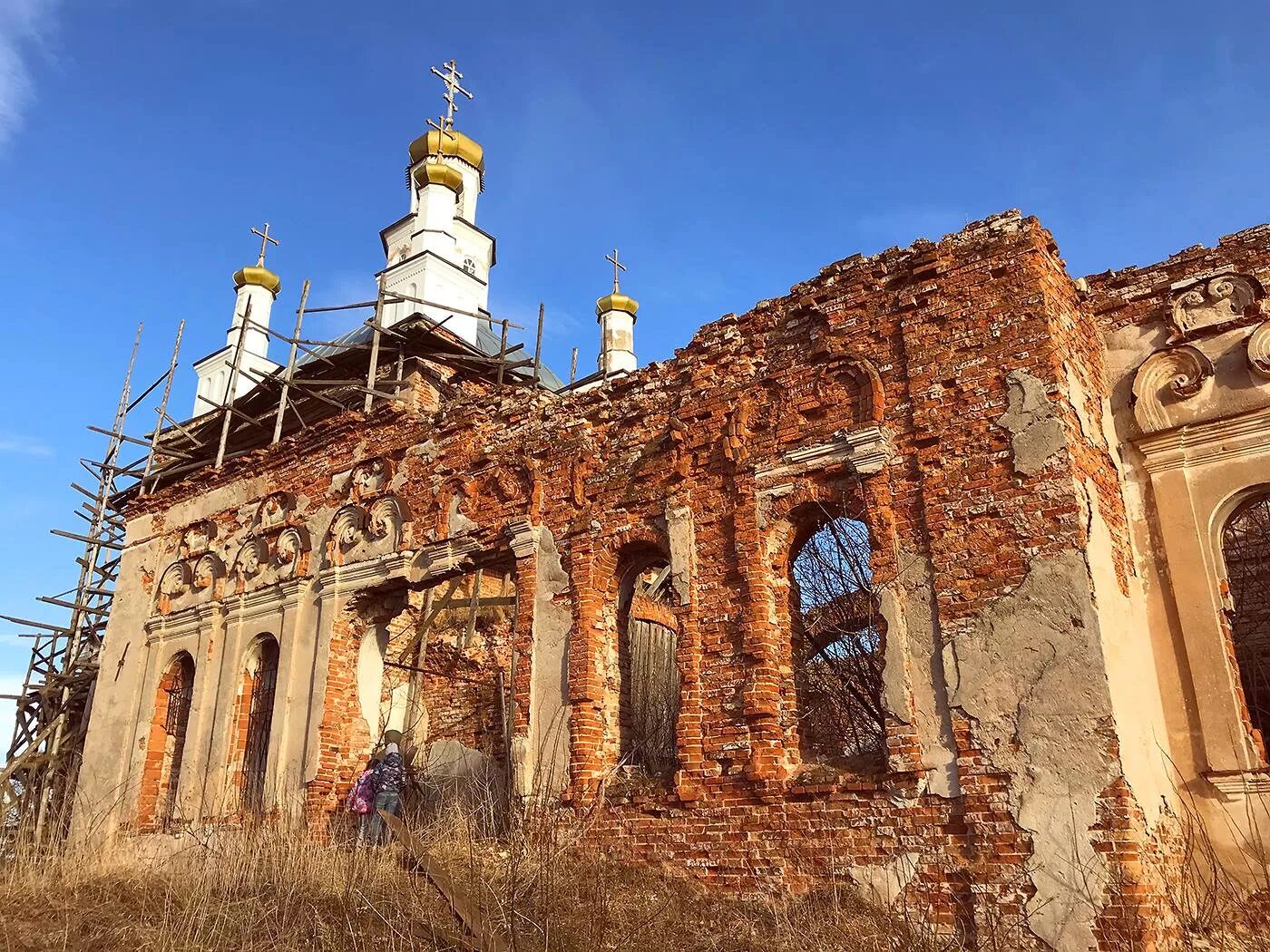 Какой храм был разрушен. Разрушенный храм Николая Чудотворца в Ярославской области. Церковь Троицы Живоначальной Троицкое заброшенный. Заброшенный храм Николая Чудотворца. Шогринское храм Николая Чудотворца.