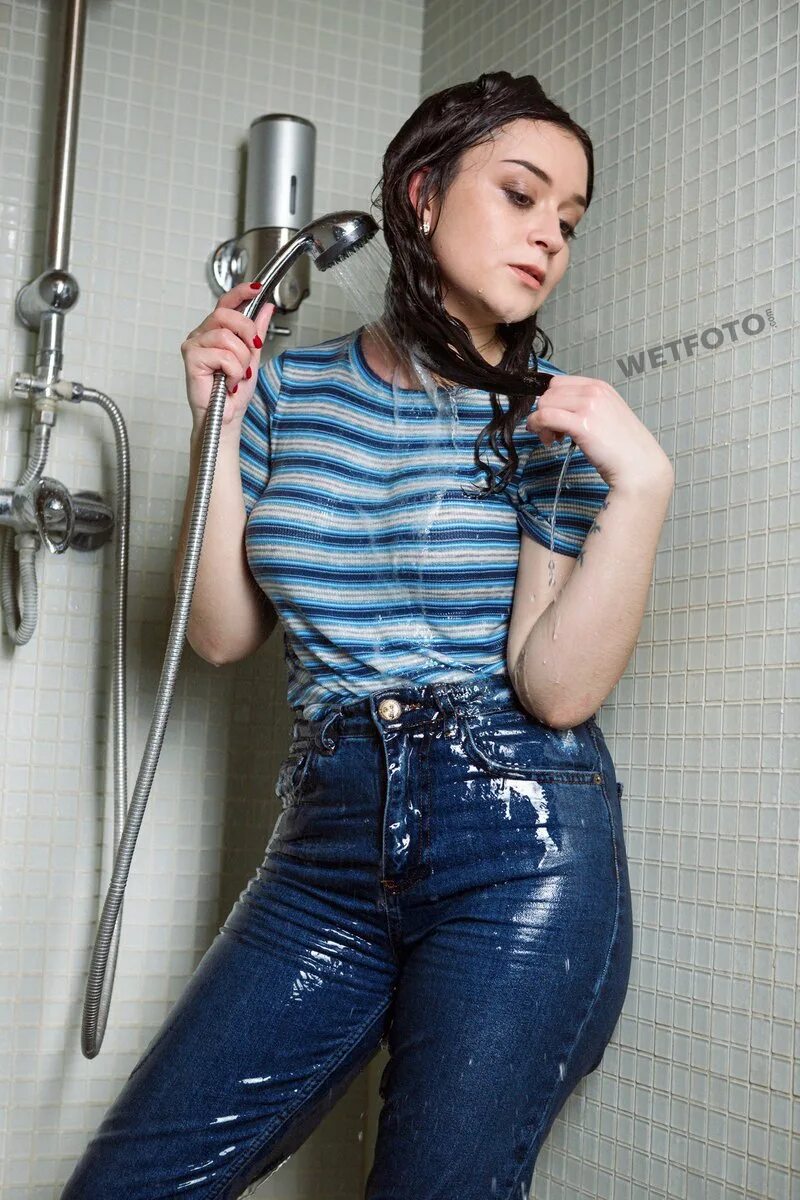 Wetlook Jeans в джакузи. Wetlook в джинсах. Denim Overalls wetlook. Wetfoto wetlook Boots. You get me so soaked