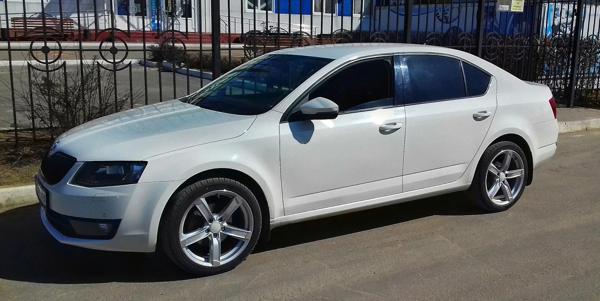 Литые диски шкода а7. Skoda octavia a7 r16. skoda octavia a7 r17 7 et40. диски р16 шкода октавия а7. octavia a7 диски r17 dezent.
