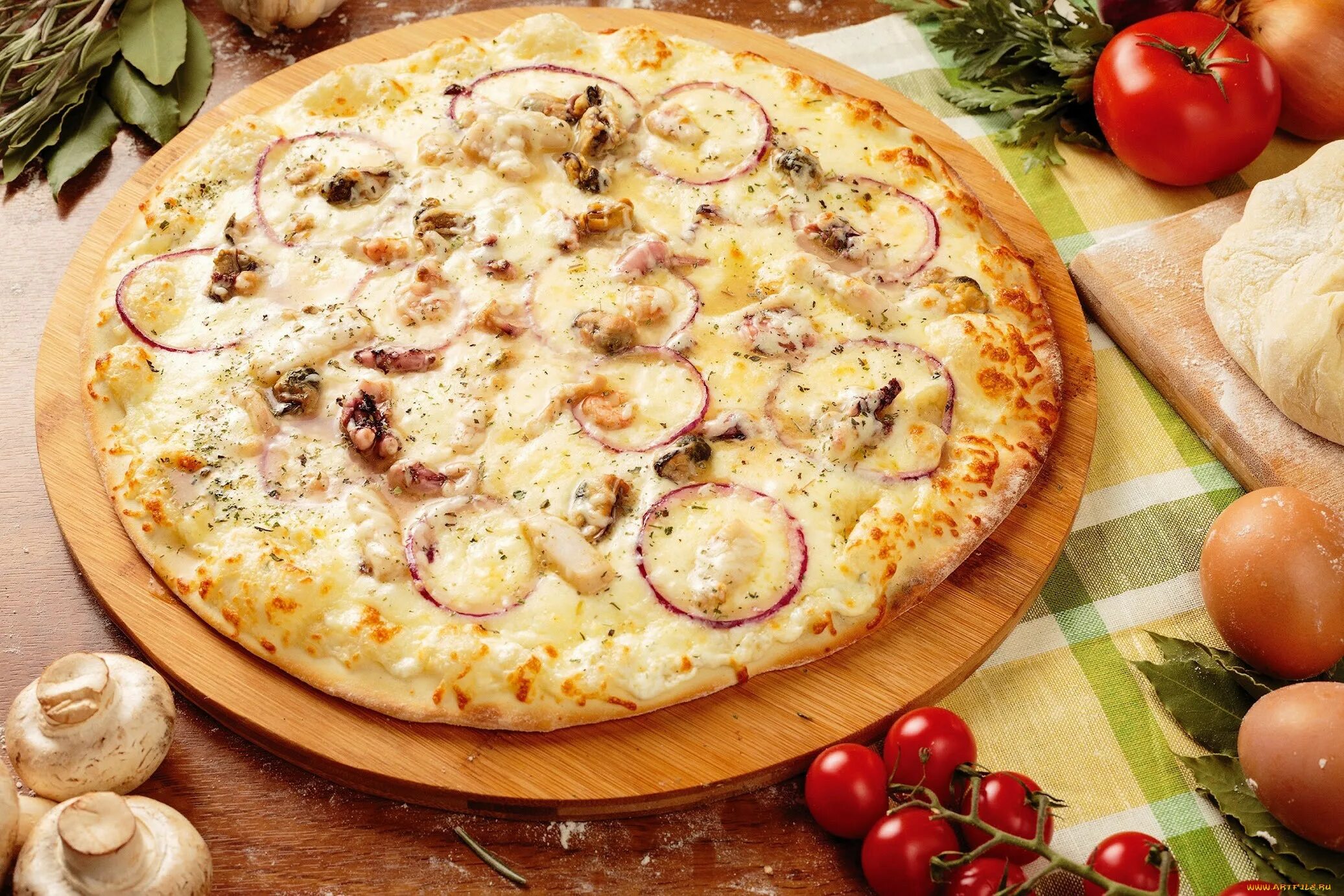 Домашняя пицца без колбасы. Пицца Томато сырная пицца. Сыр для пиццы. Пицца без сыра. Пицца грибная.