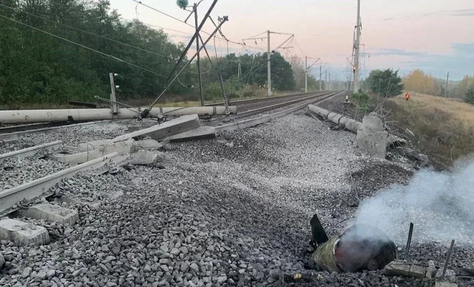 14 октября 2010. Украинская железная дорога. В Крыму взорвали железную дорогу.