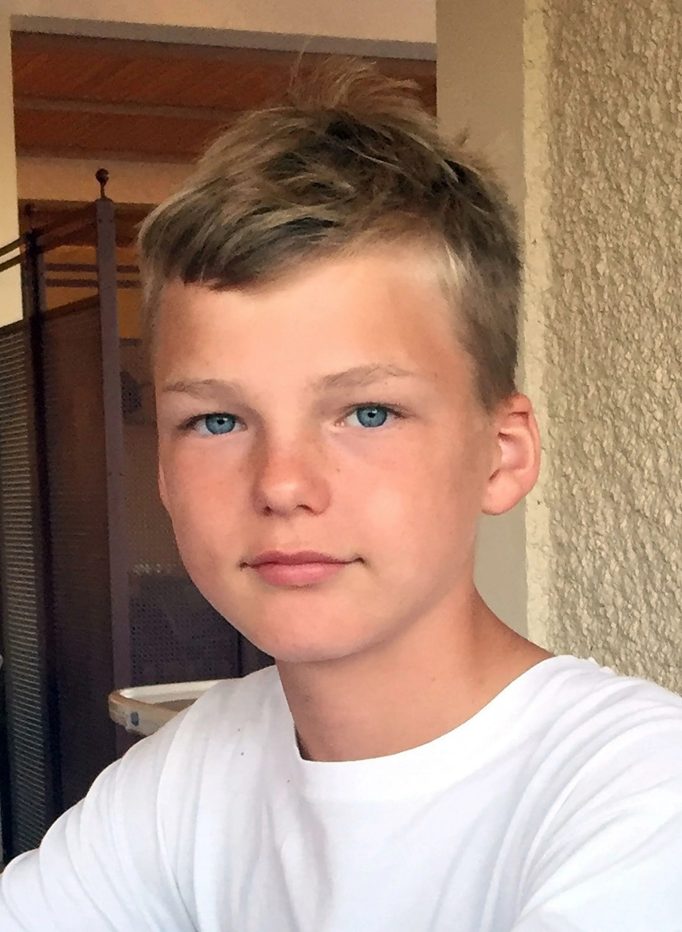 Boys 13 years. Мотиватор для школьника. Мальчик блондин 7 лет. Бойс 13. Ädik 13 yas.