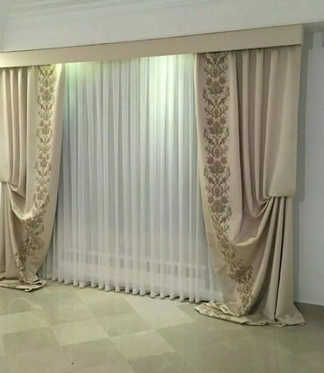 Гардины в зал