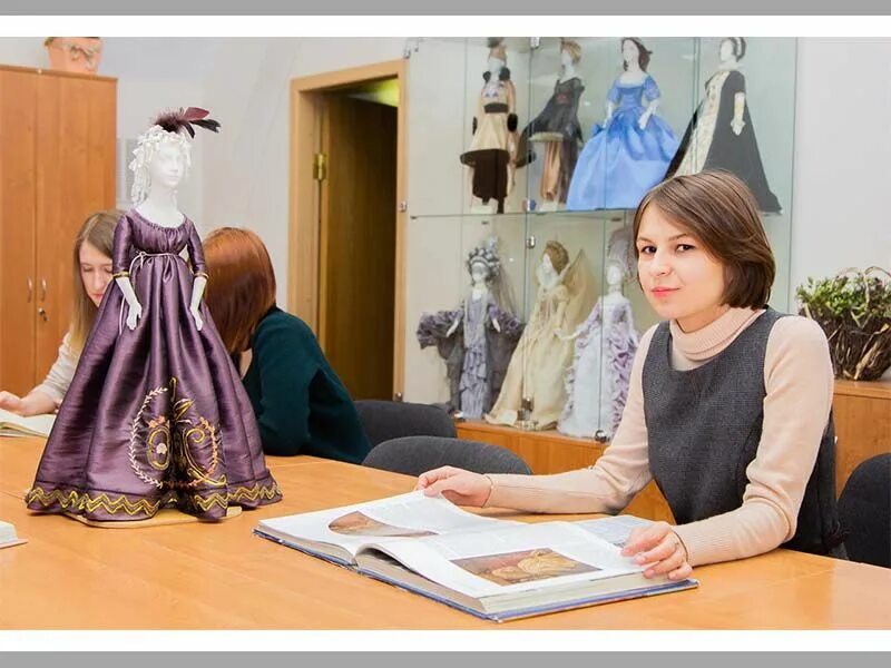 Университеты модельер. Fashion tech спбгуптд. Факультет дизайнера одежды в москве. Институт текстиля и моды санкт-петербург. Дизайн костюма вузы.