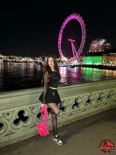 Wenn FSK18 Fotos (XXX) vorhanden sind, werden diese zwischen 23:00h und 6:0...