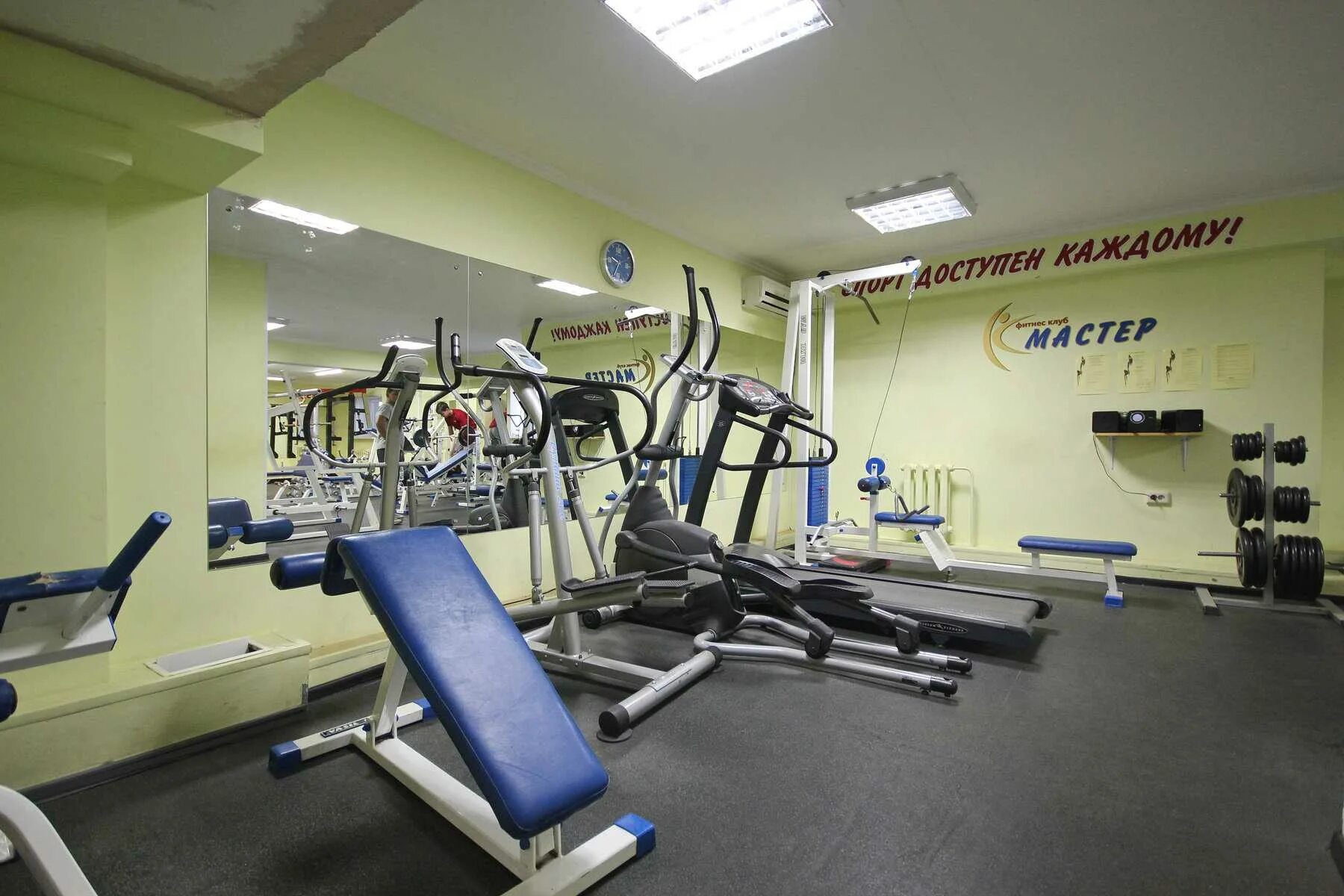 Ideal fitness павелецкая. Мастера фитнес клуб. Фитнес на первомайской. Фитнес на тульской. Мастера фитнес клуб.