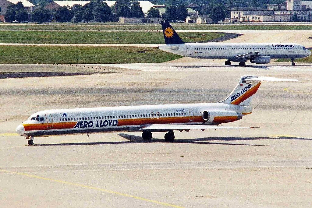 Мд 80. MCDONNELL Douglas MD-80. Aero Lloyd MD 82. Aero Lloyd MD 81. MD 80.