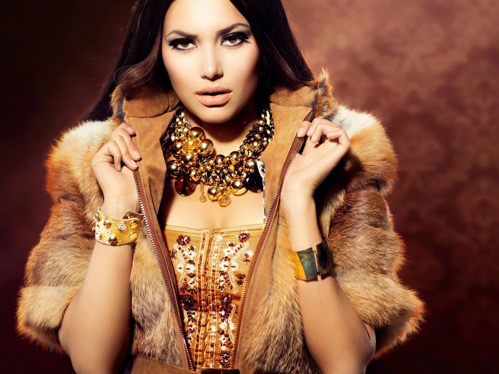 Самый дорогой девочка. Adriana lima бюст. Света билялова 18. Мерседес за 1000000 долларов. Самые дорогие модели девушки.