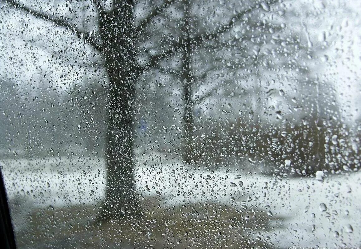 Февраль дожди. Снегопад весной. Зимний дождик. Дождь со снегом на стекле. Апрель капель.