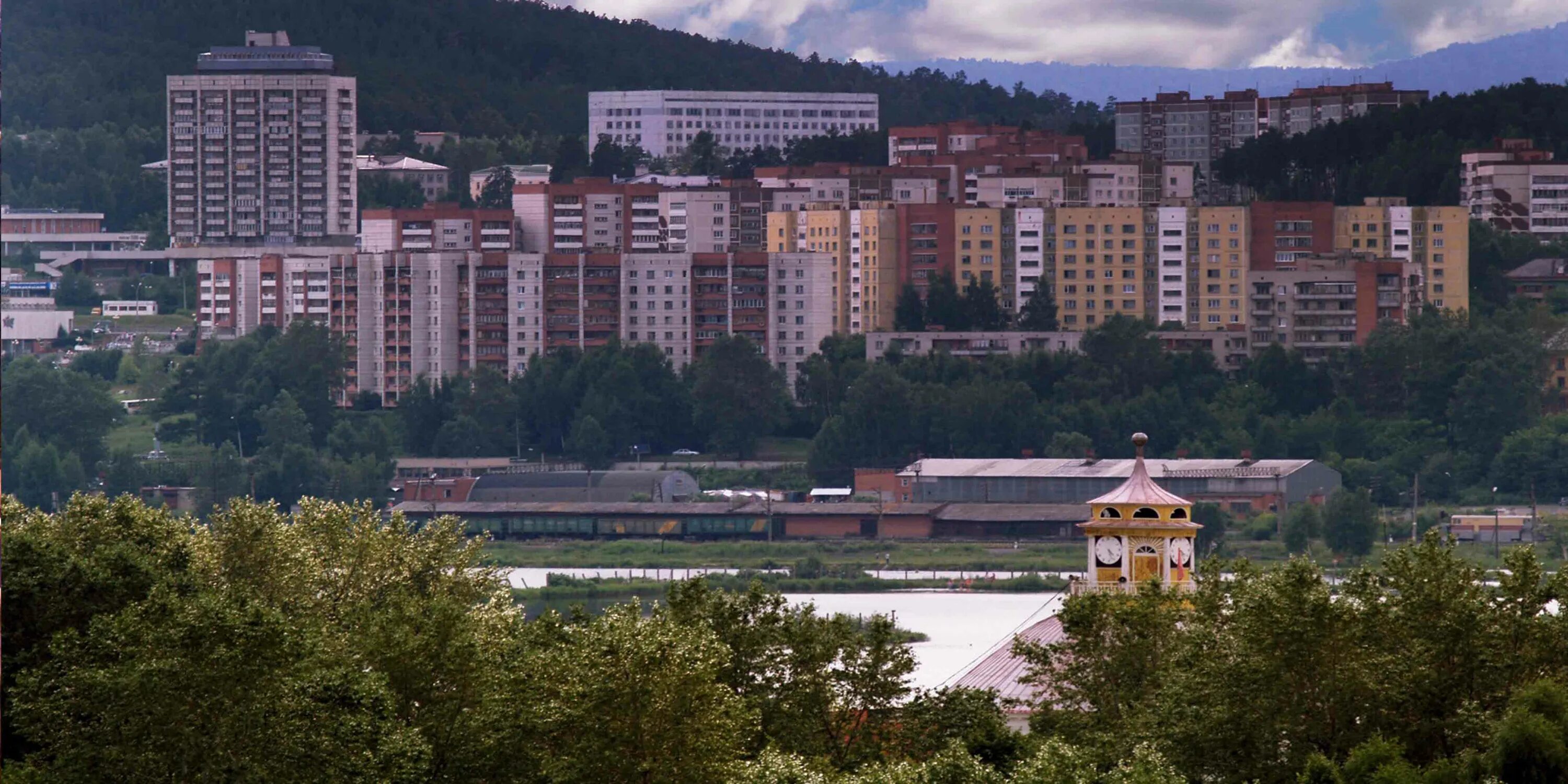 стол опус пристенный. новоуральск свердловская область. новоуральск столы. стол журнальный бабочка фабрика вита мебель. новоуральск парк.