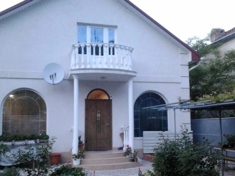 Будищева 44 севастополь. Флотское, ул. Авито севастополь. Севастопольский авито. Дача в севастополе огромная кирпичная.